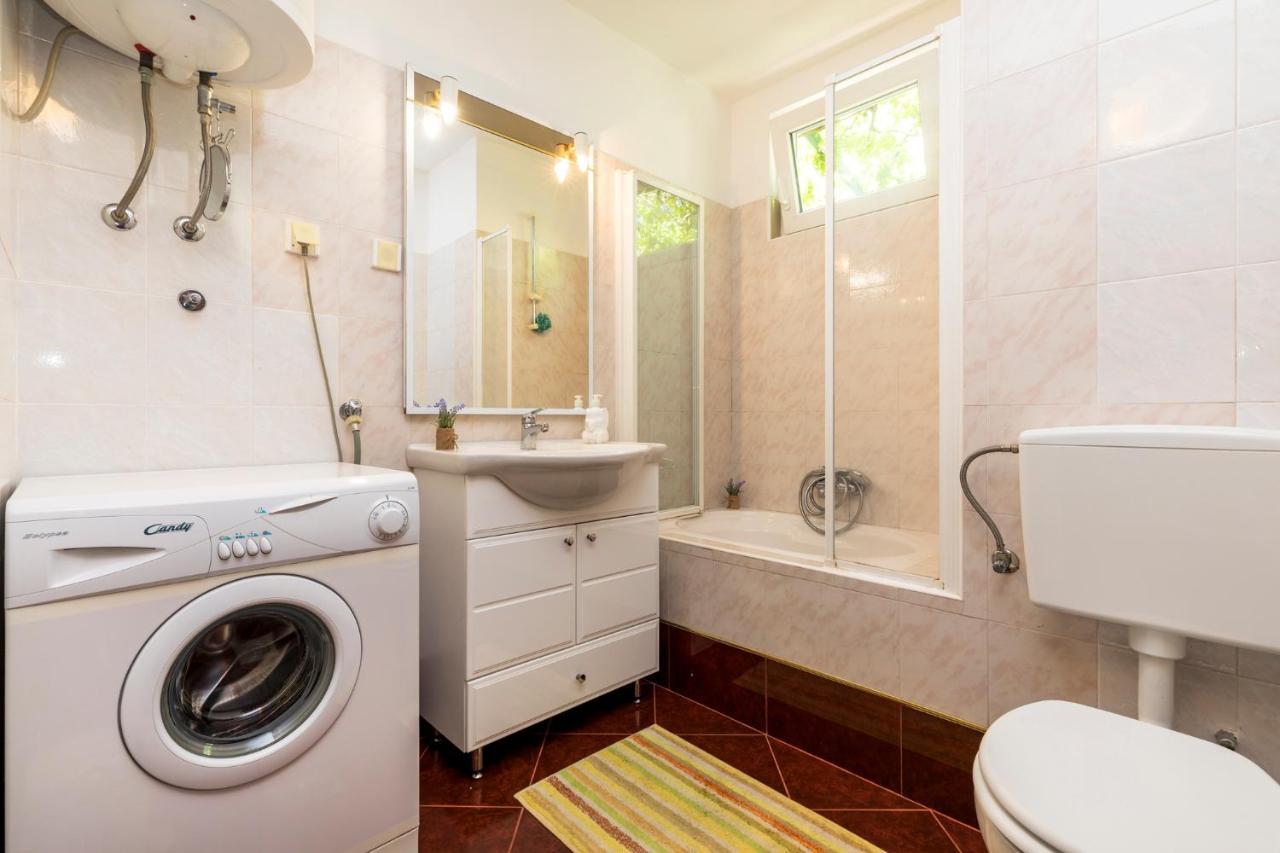 Apartman Maya Mali Lošinj Esterno foto