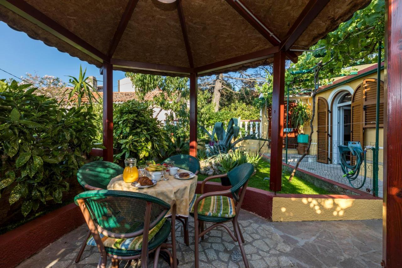 Apartman Maya Mali Lošinj Esterno foto